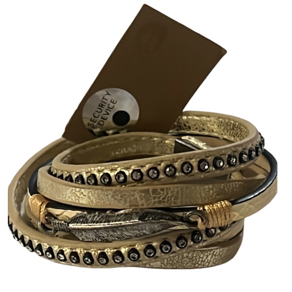 NWT Buckle Gold Neutral Leather Wrapped Feather Wrap Bracelet with Crystals